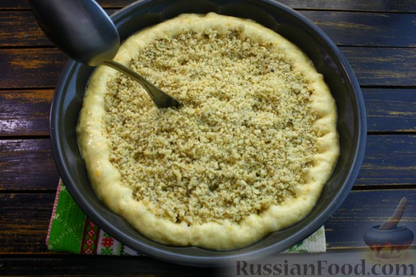 Сдобный пирог на топлёном молоке, с цедрой и ореховым штрейзелем