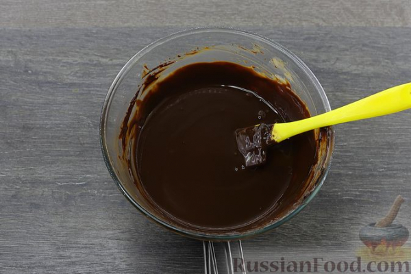 Шоколадные творожные сырки с финиками и арахисом
