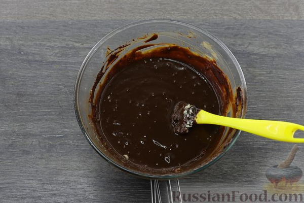 Шоколадные творожные сырки с финиками и арахисом