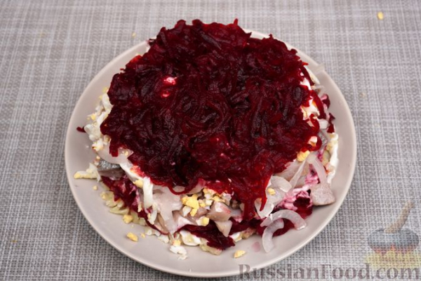 Слоёный салат "Сельдь под шубой" (без моркови)