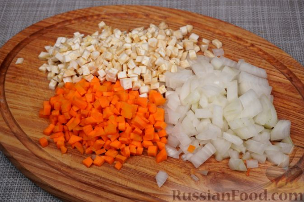 Суп с фрикадельками, рисом и йогуртовой заправкой (топчета)
