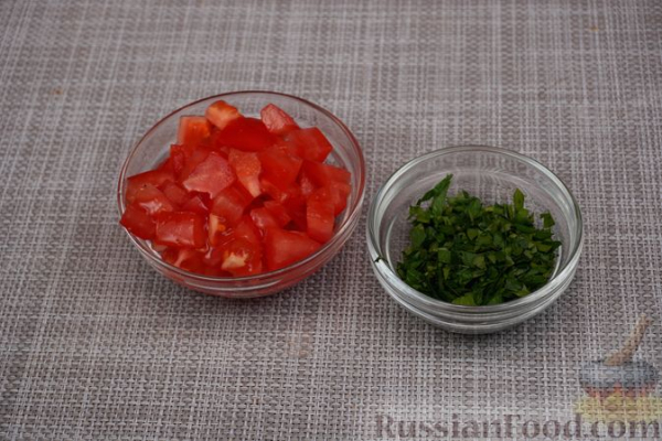 Суп с фрикадельками, рисом и йогуртовой заправкой (топчета)