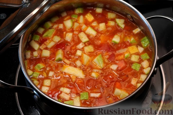 Суп с овощами и беконом