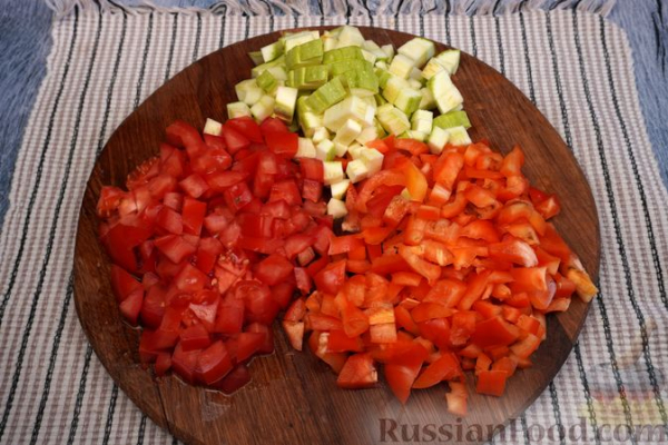 Суп с овощами и беконом