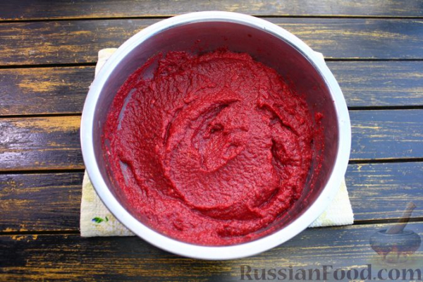 Свекольный паштет с кунжутной пастой
