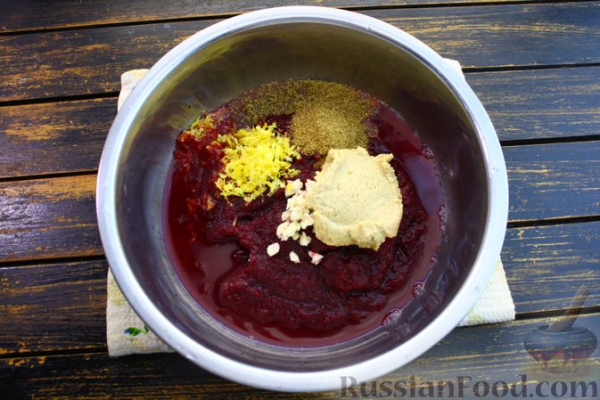 Свекольный паштет с кунжутной пастой