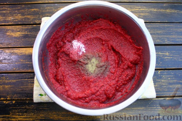 Свекольный паштет с кунжутной пастой