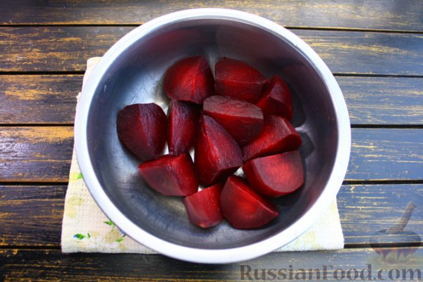 Свекольный паштет с кунжутной пастой