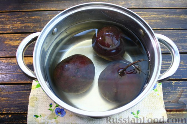 Свекольный паштет с кунжутной пастой