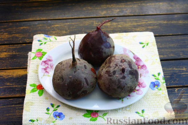 Свекольный паштет с кунжутной пастой