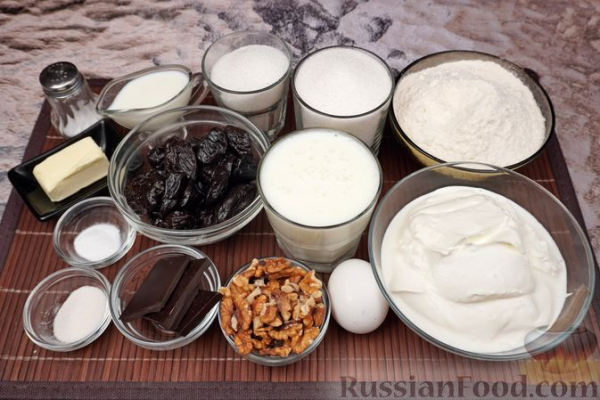 Торт "Панчо" с черносливом, сметаной и грецкими орехами