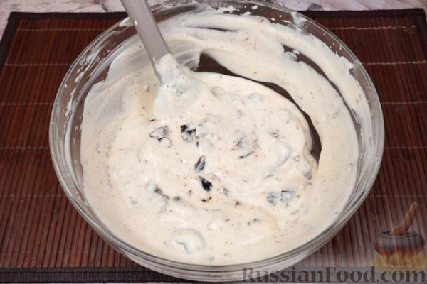 Торт "Панчо" с черносливом, сметаной и грецкими орехами