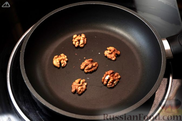 Торт "Панчо" с черносливом, сметаной и грецкими орехами