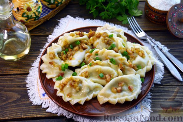 Вареники с печенью и копчёным салом