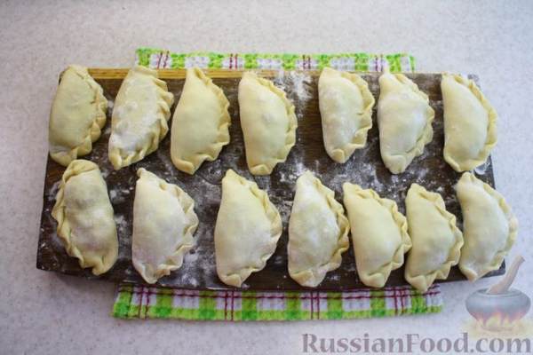 Вареники с печенью и копчёным салом