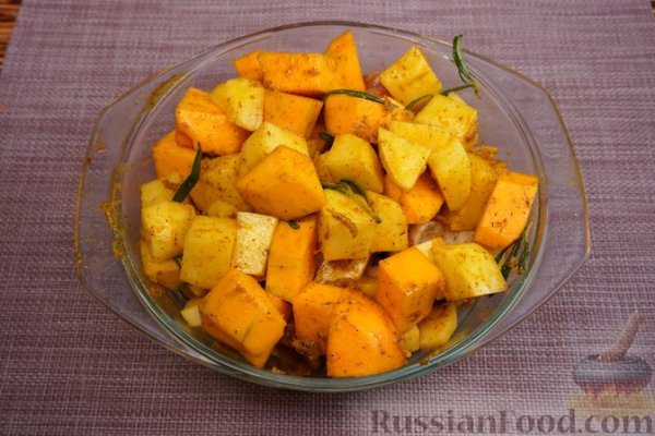 Запечённая курица с картофелем и тыквой