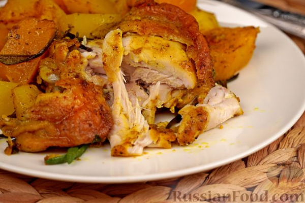 Запечённая курица с картофелем и тыквой