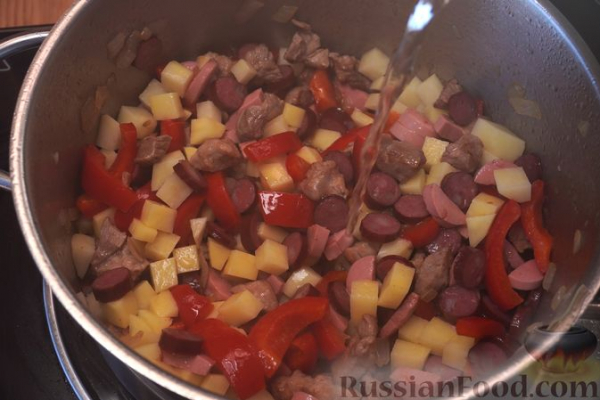 Айнтопф с квашеной капустой и копчёностями