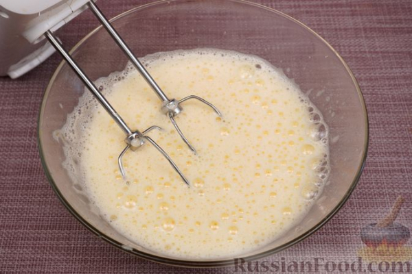 Бисквитный рулет с кокосово-молочным кремом