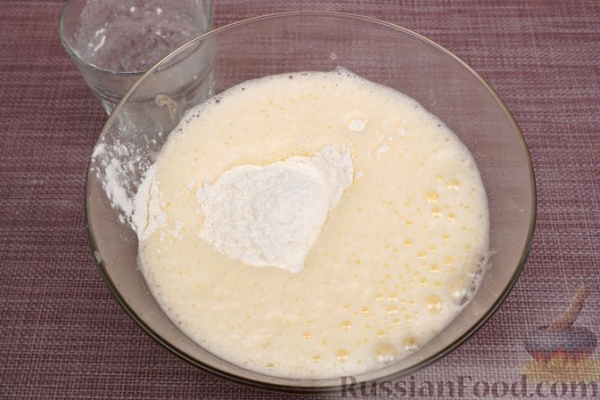 Бисквитный рулет с кокосово-молочным кремом
