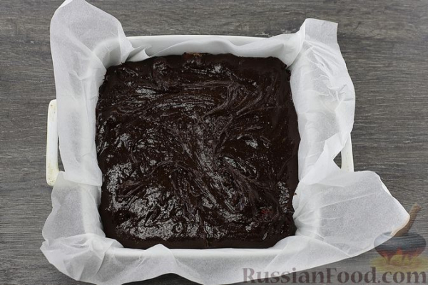 Брауни с консервированной вишней