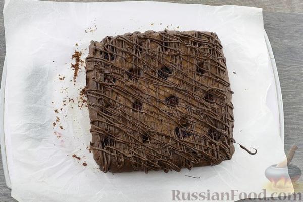 Брауни с консервированной вишней