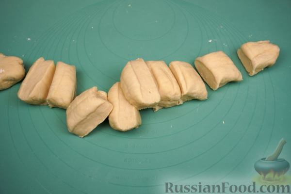 Чебуреки со свиным фаршем (в духовке)