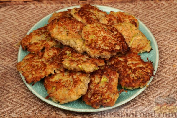 Драники из картофеля с кабачком и яблоком