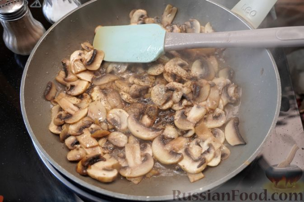 Гречневый киш с творогом, грибами и орехами