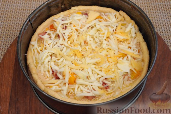 Киш с тыквой и беконом
