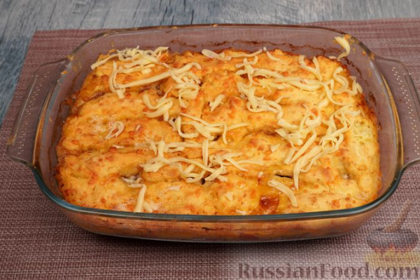 Кукурузный пирог-запеканка с соусом болоньезе