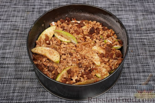 Овсяно-рисовый пирог с яблоками, орехами и изюмом, на кефире