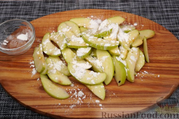 Овсяно-рисовый пирог с яблоками, орехами и изюмом, на кефире