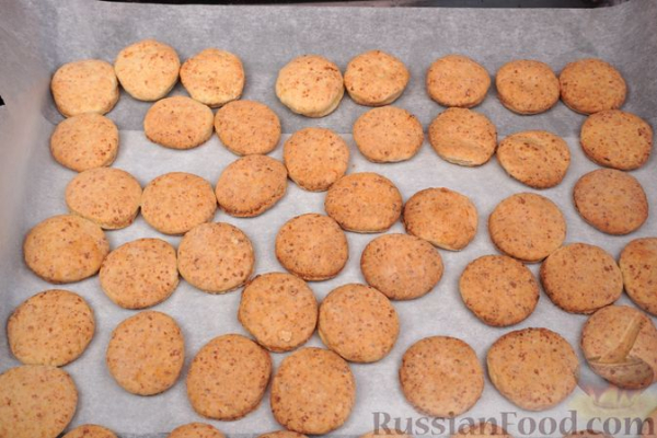 Пряное творожное печенье с лимонной глазурью