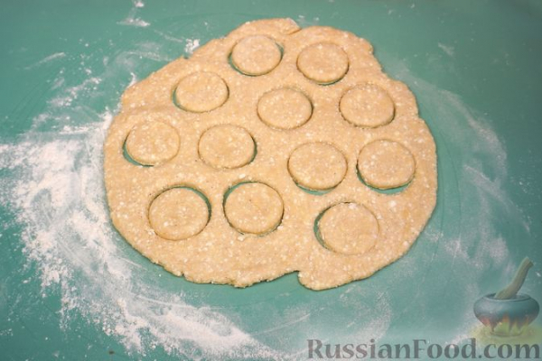 Пряное творожное печенье с лимонной глазурью