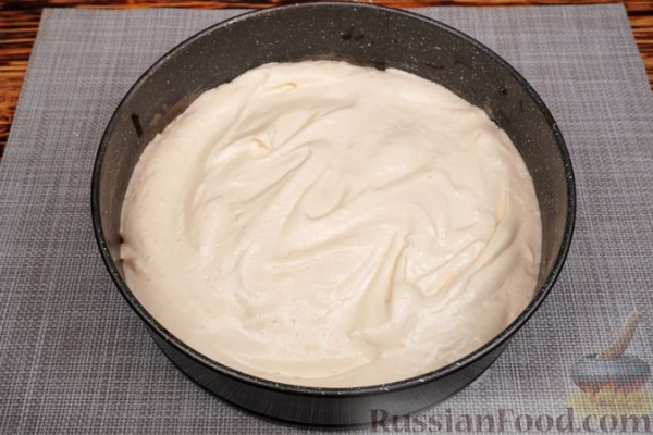 Рисовый пирог с ананасами и карамельно-джемовой глазурью
