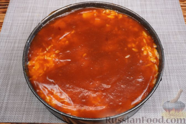 Рисовый пирог с ананасами и карамельно-джемовой глазурью