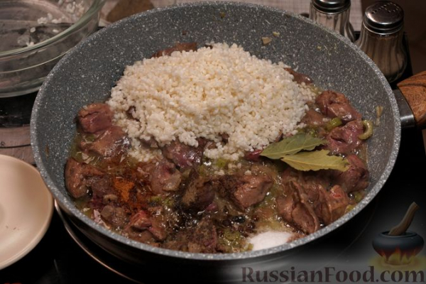 Ризотто с куриной печенью, сельдереем и вином