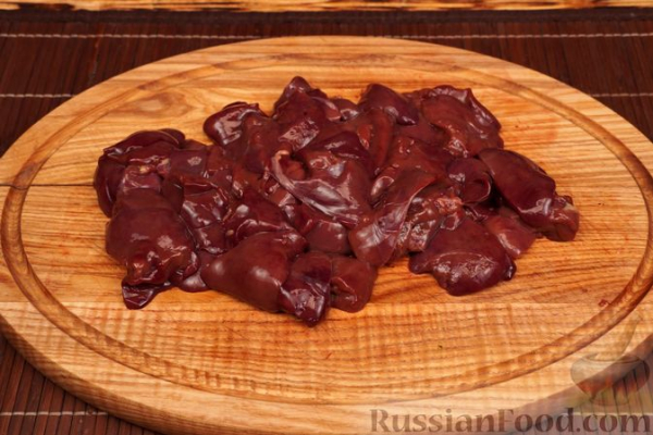 Ризотто с куриной печенью, сельдереем и вином