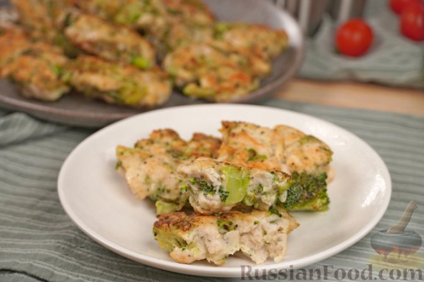 Рубленые куриные котлеты с брокколи