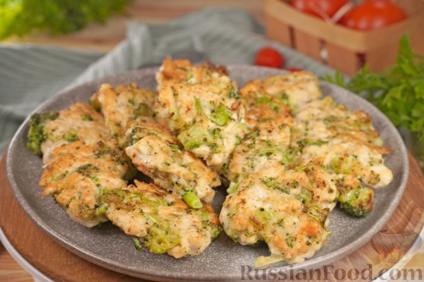Рубленые куриные котлеты с брокколи