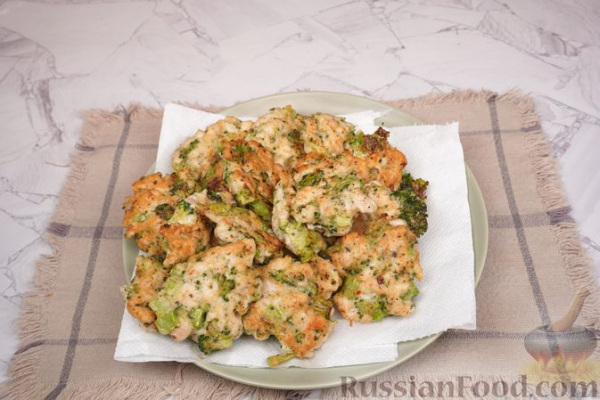 Рубленые куриные котлеты с брокколи