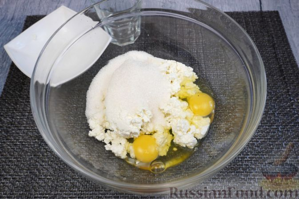 Творожный пирог со сливами