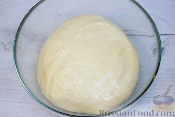 Ватрушки с творогом и изюмом