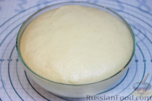 Ватрушки с творогом и изюмом