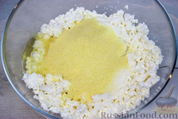 Ватрушки с творогом и изюмом