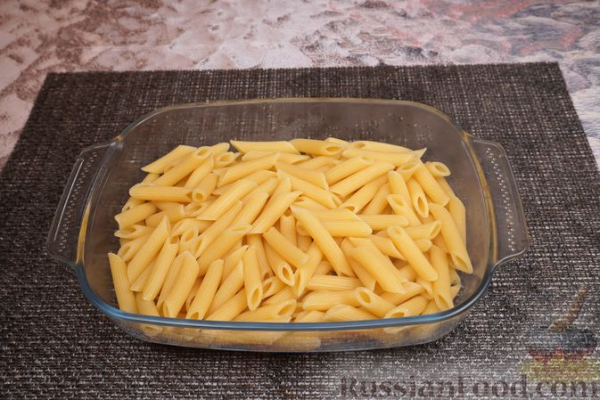 Запеканка из макарон с фаршем, творогом и сыром