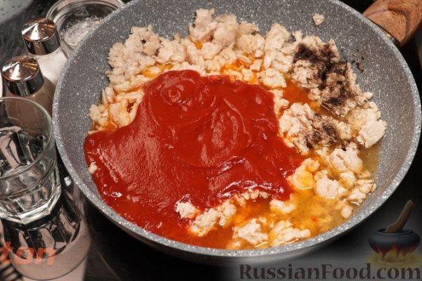 Запеканка из макарон с фаршем, творогом и сыром