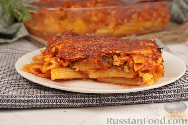 Запеканка из макарон с фаршем, творогом и сыром