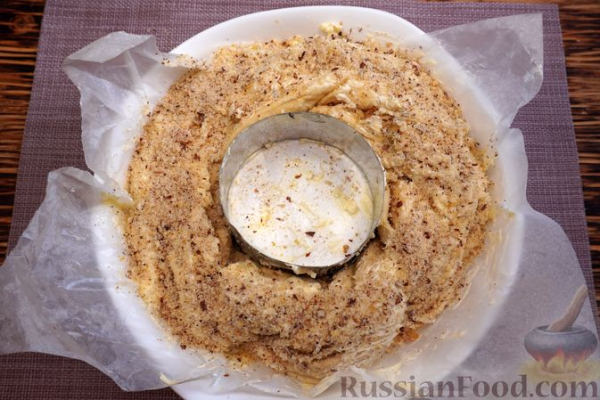 Апельсиновый рождественский калач-краффин с изюмом и орехами